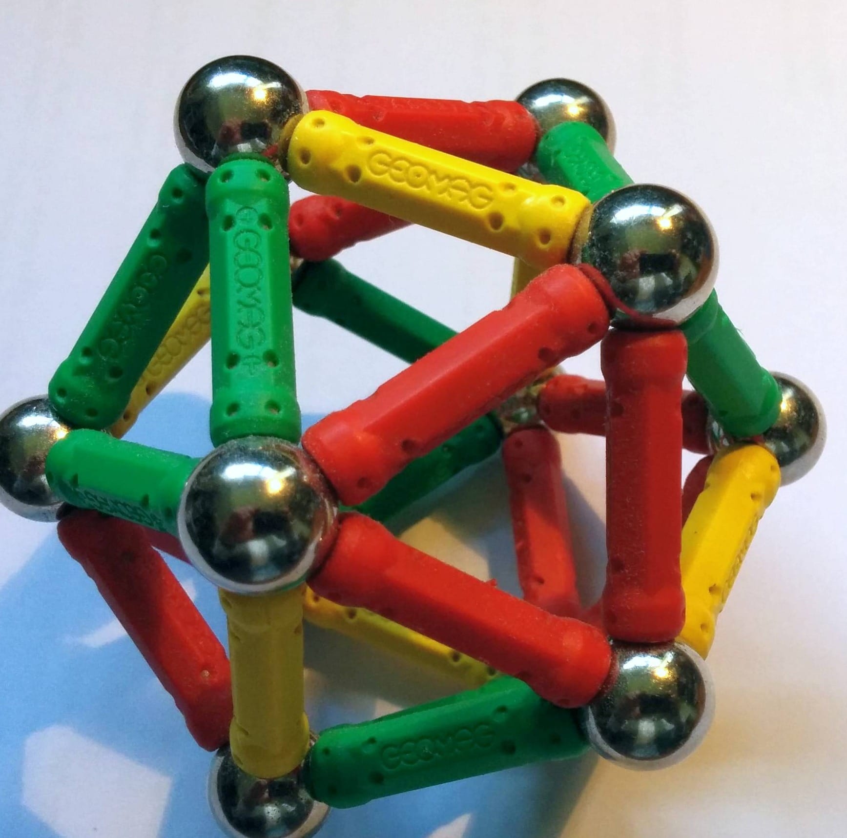 M12 作用的二十面体